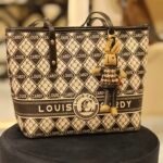 لويس كاردي منقوش